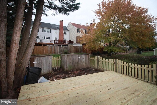Building Photo - 316 Cherry Ct