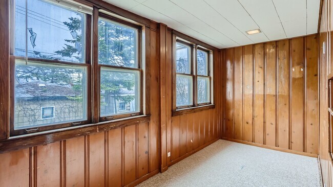 Building Photo - 3527 N Lowell Ave