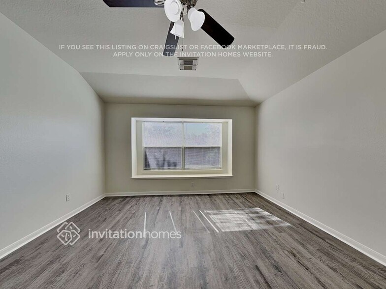 Building Photo - 15407 Riford Dr