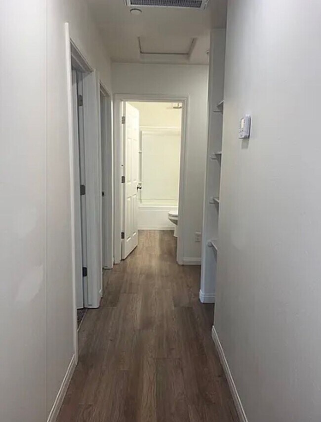 Building Photo - New 3 bedrooms 2 bath home move in ready