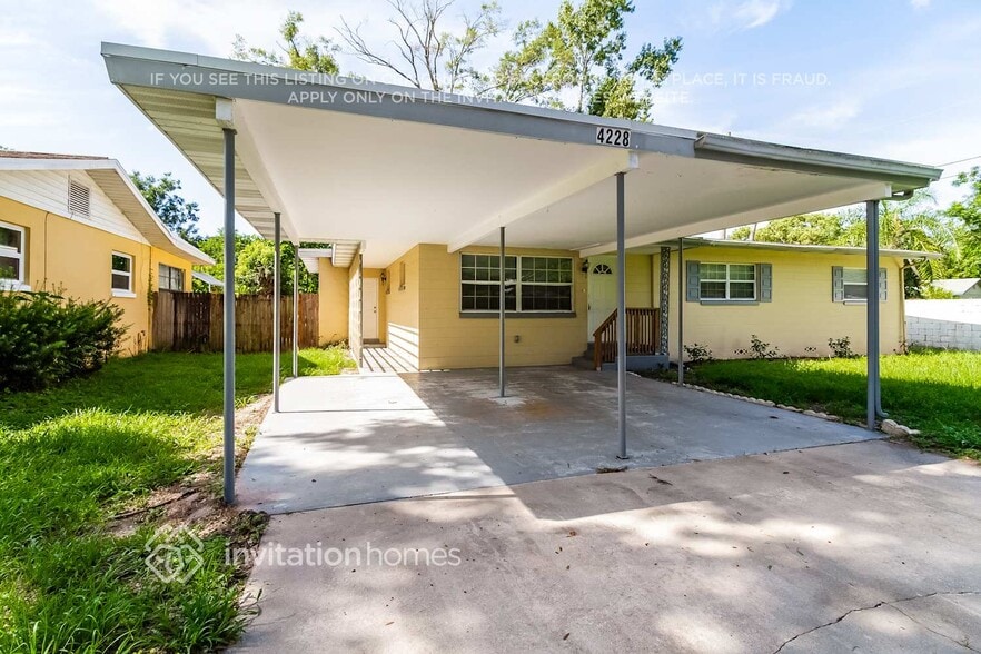 Building Photo - 4228 Sky Line Dr