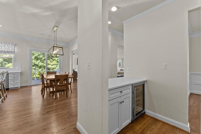 Building Photo - 4039 Cray Dr
