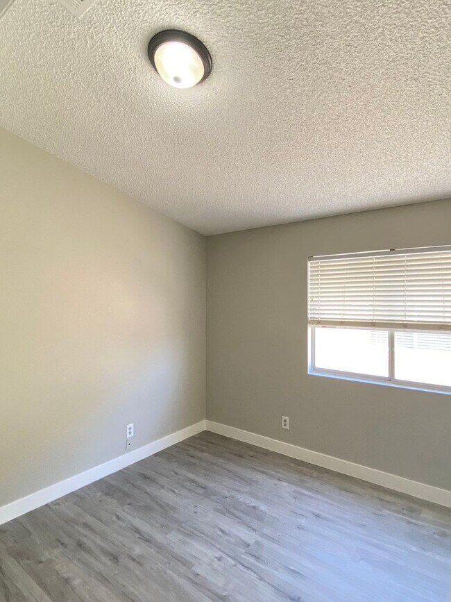 Building Photo - 3025 Marsh Ct