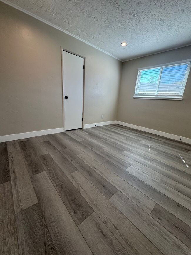 Building Photo - Beautiful home for rent in Salt Lake City!