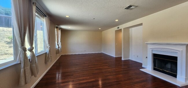 Building Photo - Welcome to American Canyon!! Beautiful Lar...