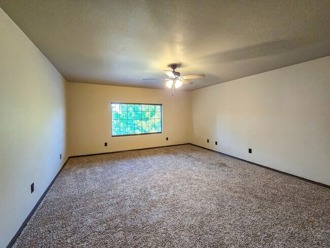 Building Photo - 2296 Maria Del Refugio Dr