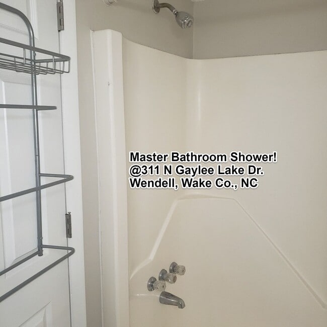 Building Photo - $1795/mo. w/Modern Renovations! 4 BR, 2 BA Wendell, NC!  Large, Split-Level single family home w/...