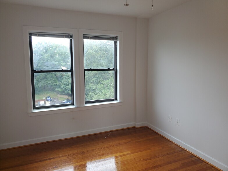 Building Photo - 3900 14th St NW