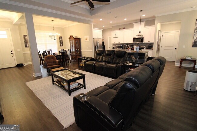 Building Photo - 28 Redington Dr