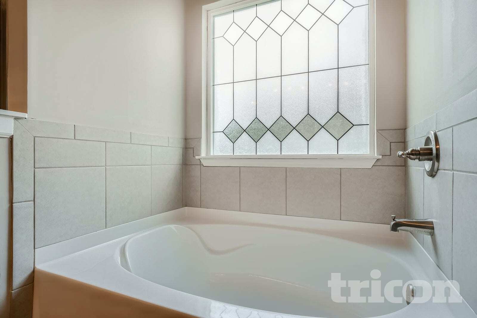 Building Photo - 451 Fredrick Dr