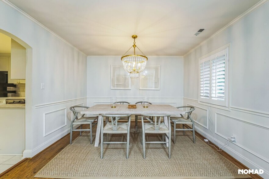 Building Photo - 7112 Valley Haven Dr
