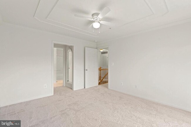 Building Photo - 1925 Crescent Park Dr