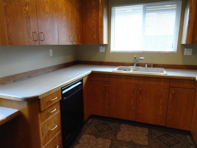 Building Photo - Charming Everett Rambler — 3 Bedrooms + Bonus Room