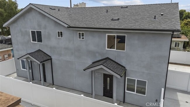 Building Photo - 15836 Eccles St