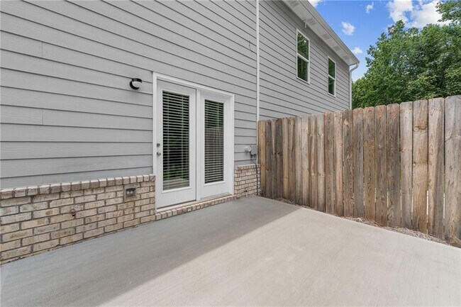 Building Photo - 3341 Greyton Dr