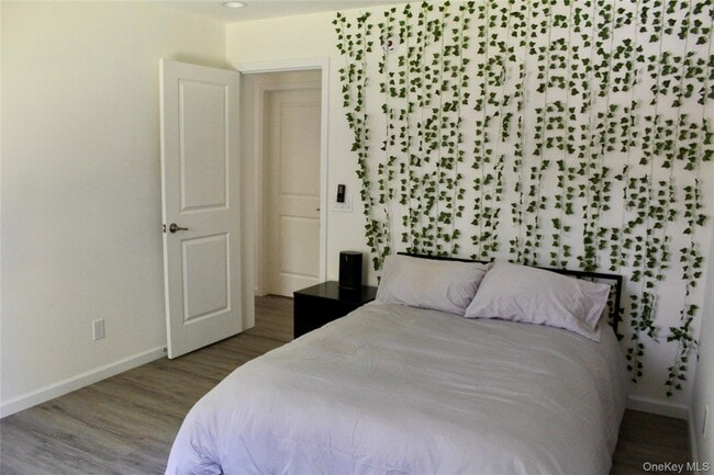 Building Photo - 3 Spruce Hl