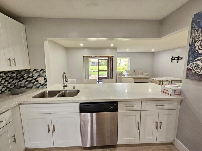 Building Photo - 2225 NW 45th Ave