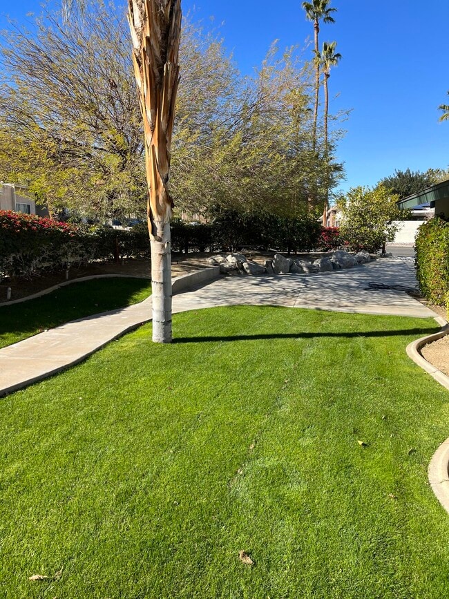 Building Photo - 71500 Halgar Rd