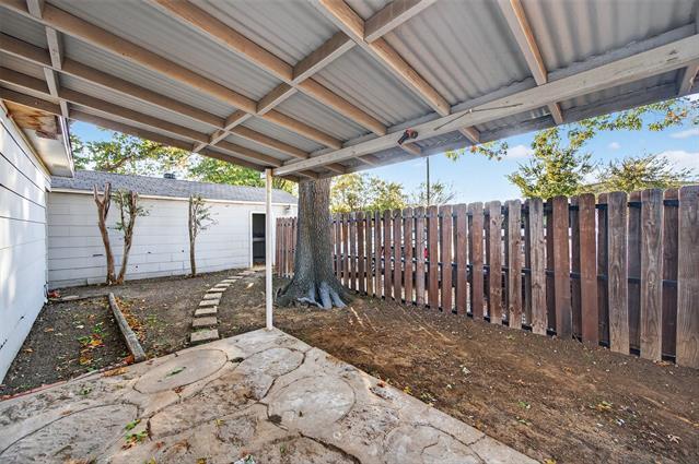 Building Photo - 516 Berend St