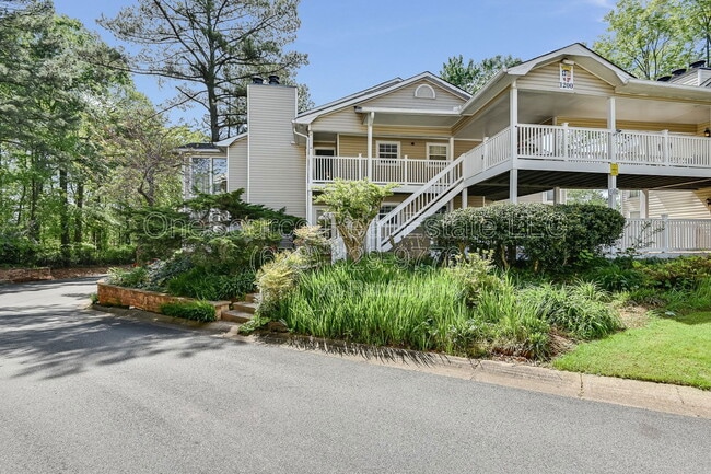 Building Photo - 1210 Augusta Dr