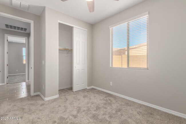 Building Photo - 1275 E Jahns Dr
