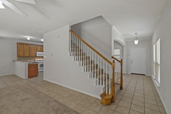 Building Photo - 440 Bentson Dr