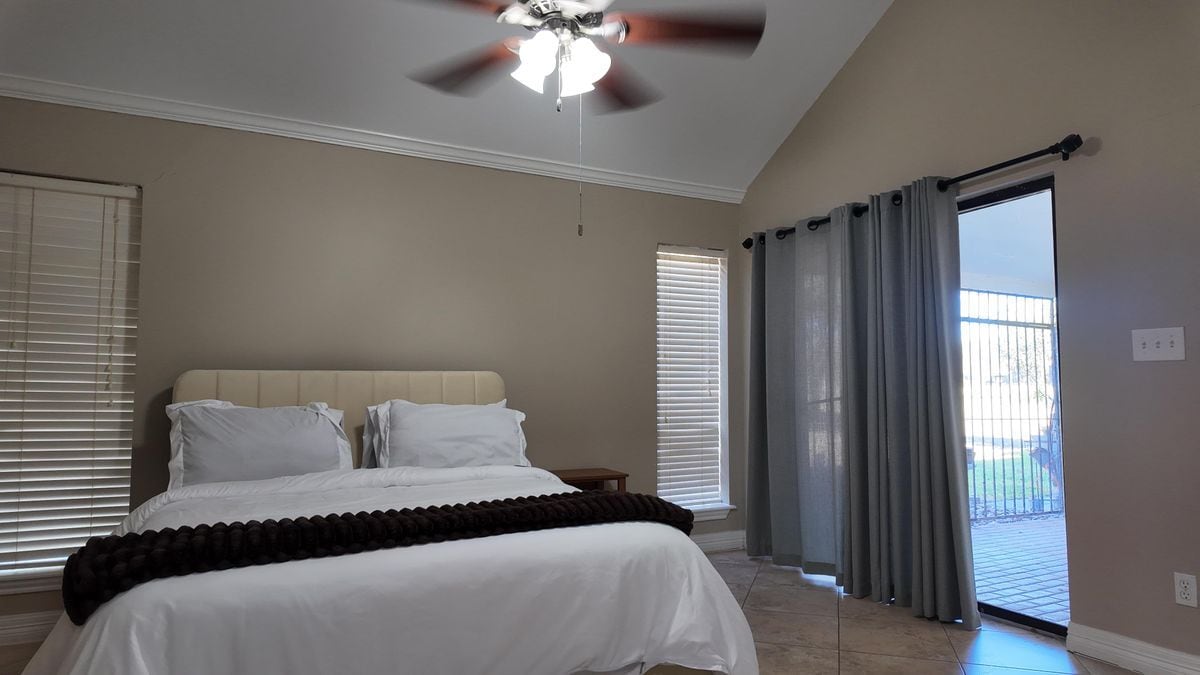 Building Photo - 1809 Highland Park Ave