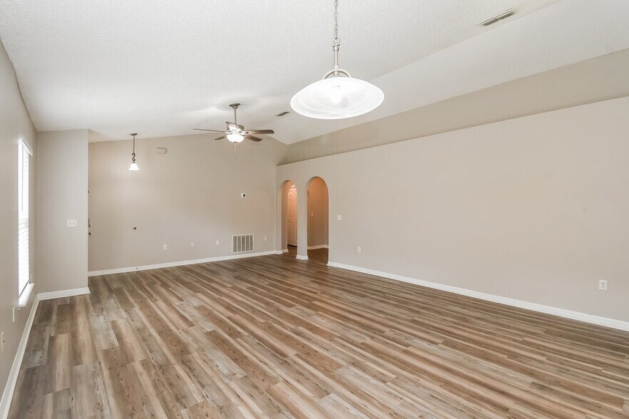 Building Photo - 3608 Alec Dr
