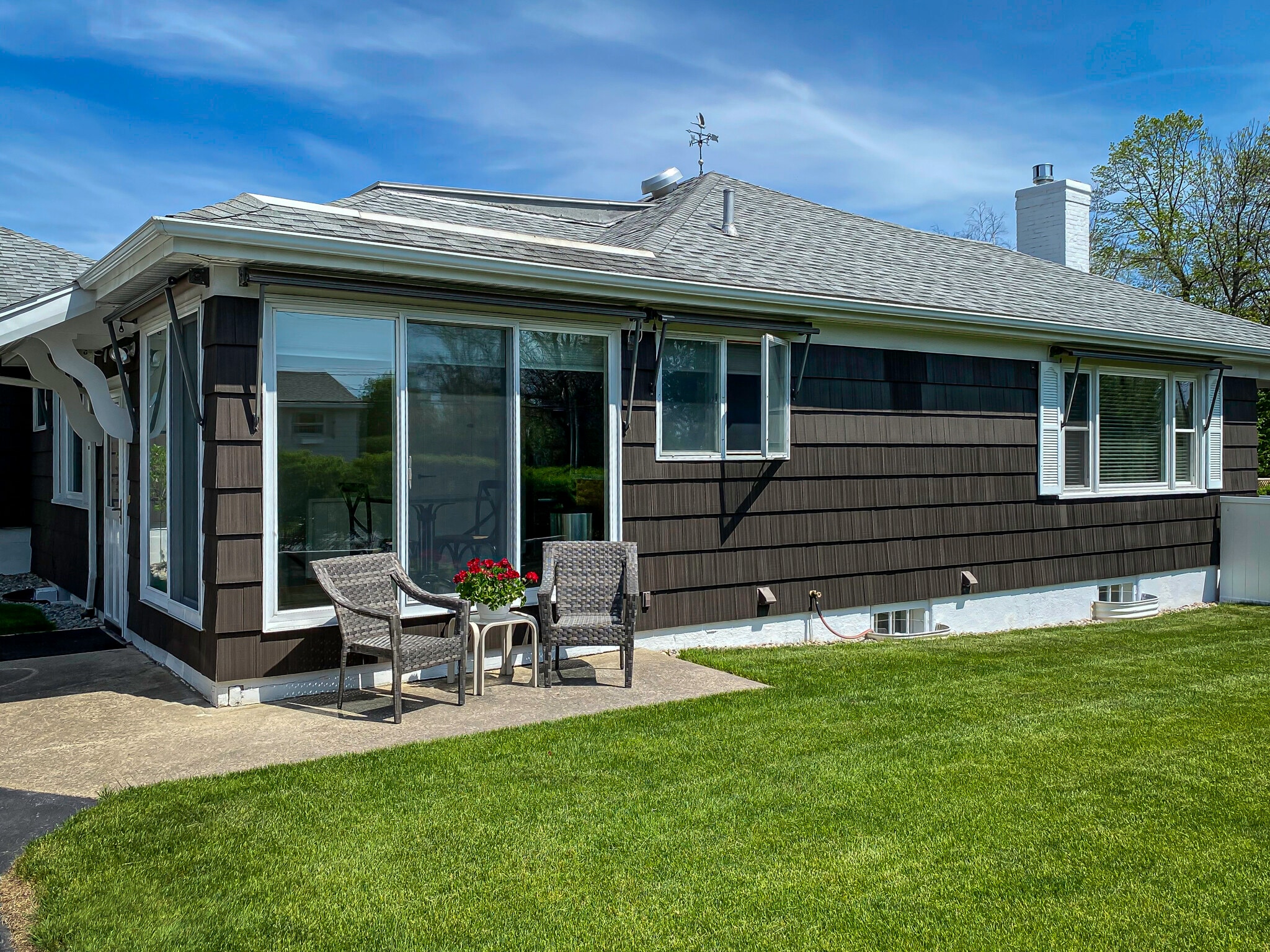 Building Photo - 40 Leonard Ave