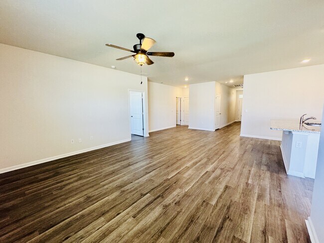 Building Photo - 1805 Castlebay Dr