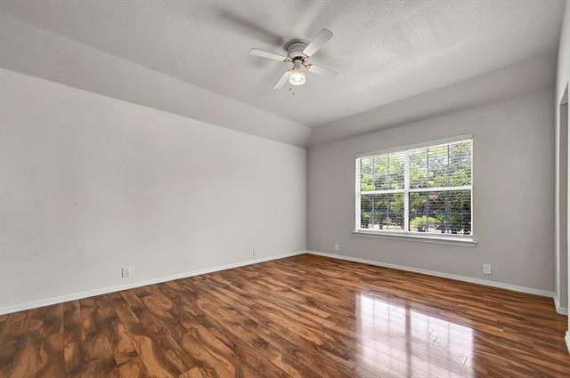 Building Photo - 306 Canyon Lake Dr