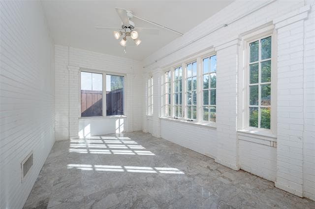 Building Photo - 4328 University Blvd