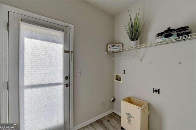 Building Photo - 4605 Blue Iris Way