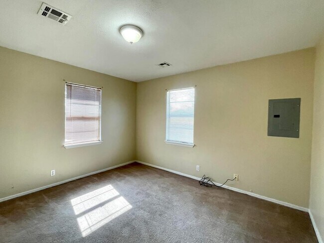 Building Photo - 8179 OK-199