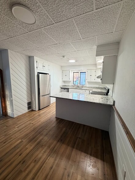 Building Photo - 2824 N Main St