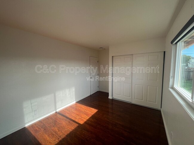 Building Photo - 1770 Luxton St