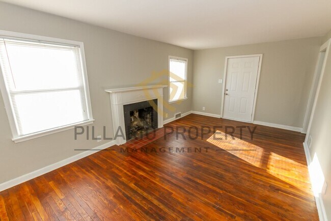 Building Photo - 3 Bed/1 Bath Bungalow near Wes Montgomery ...