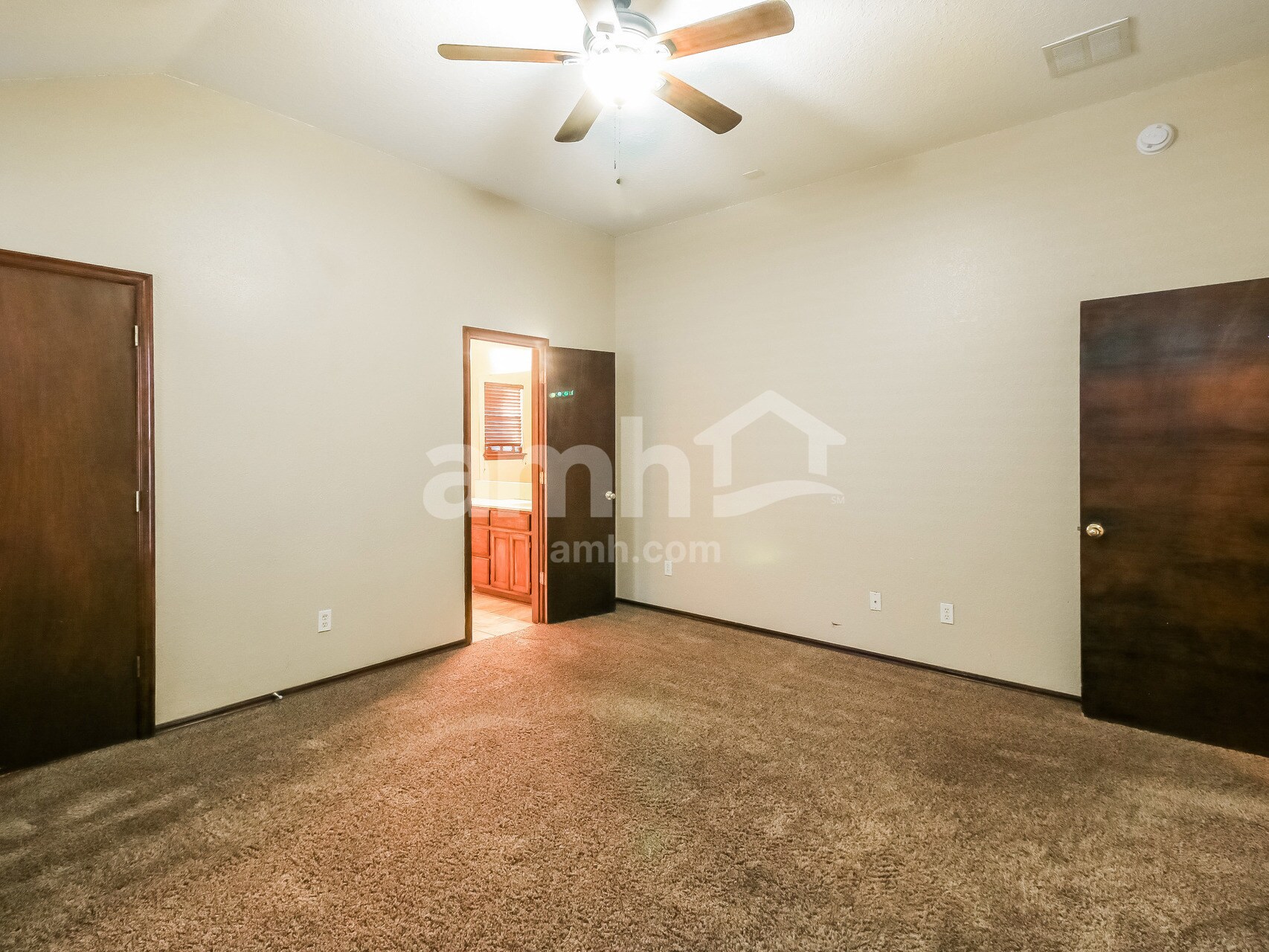 Building Photo - 16237 Everglade Ln