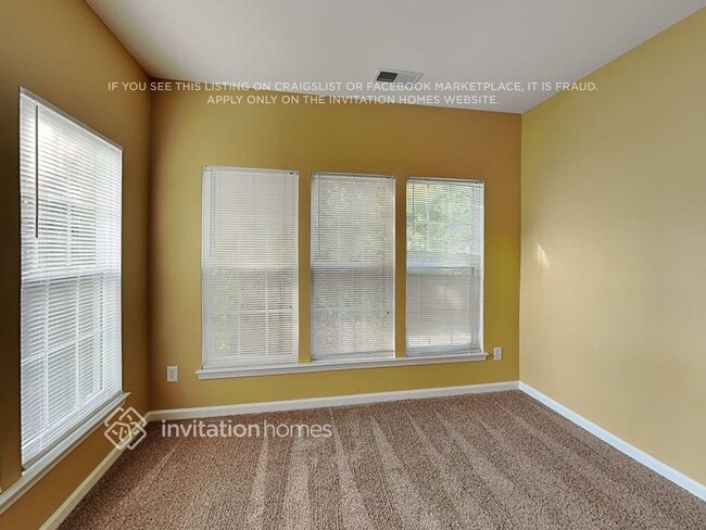 Building Photo - 10124 Rivendell Ln