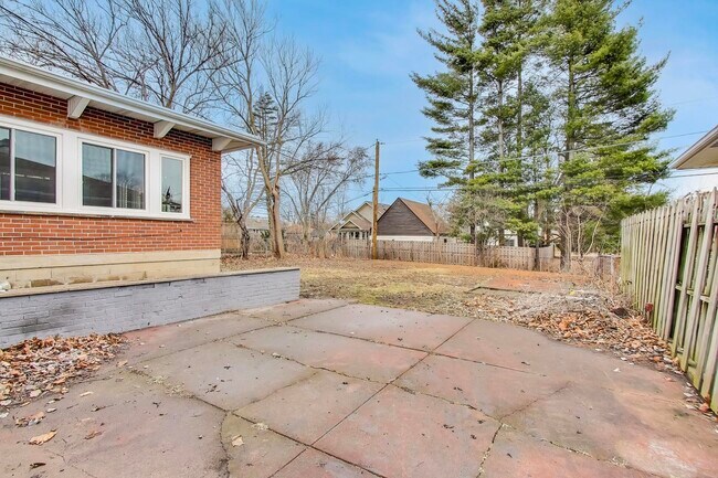 Building Photo - 403 Dalton Ave