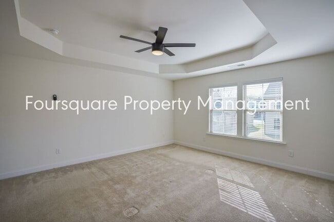 Building Photo - Spacious Single-Family Home with Open Floor Plan, Loft & Two-Car Garage – In the Popular Arrowhea...
