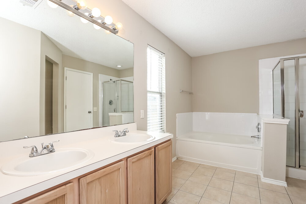 Building Photo - 6736 Ambercrest Dr