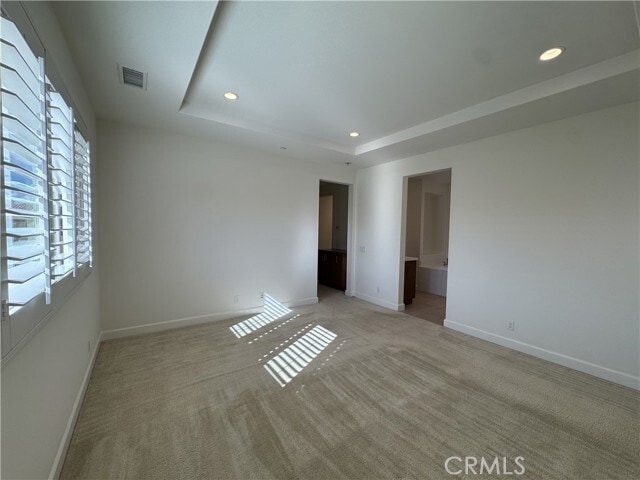 Building Photo - 66 Diamond Flats