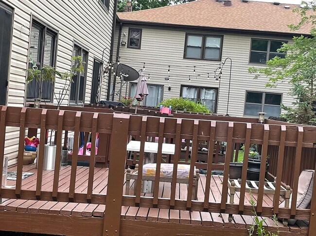 Building Photo - 46 Highview Dr