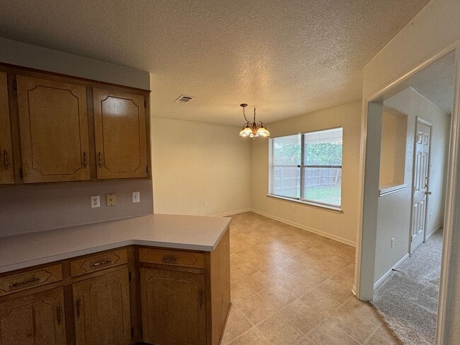 Building Photo - 208 W Blancas Dr