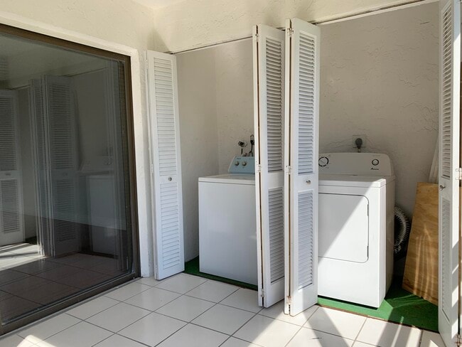 Building Photo - 9370 SW 8th St