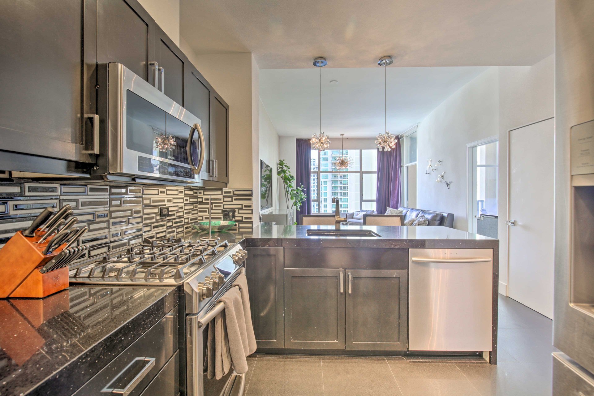 Building Photo - 530 K St