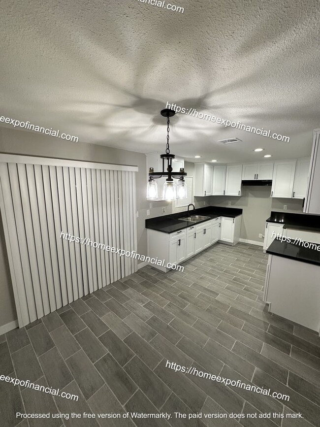 Building Photo - Nice Home For Rent