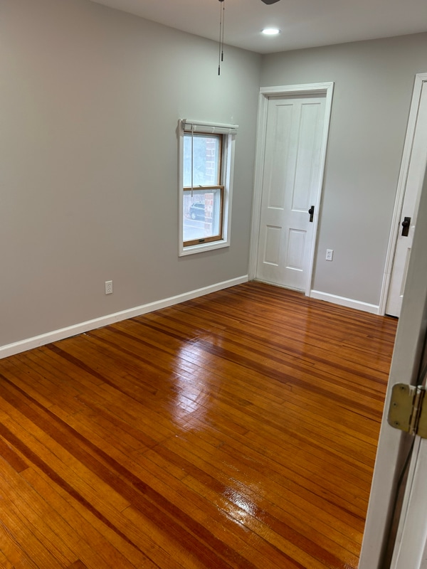 Building Photo - 120 N Main St