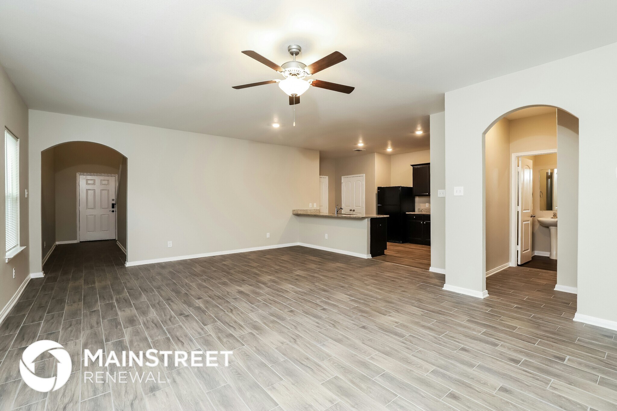 Building Photo - 629 Greenway Trl